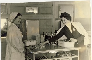 Из рук в руки